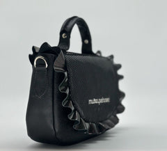 Amelie Black and Back